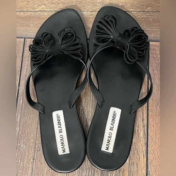 Manolo Blahnik Black Leather Bow Accents Sandals size 37 Women’s US size 7 - Picture 6 of 12